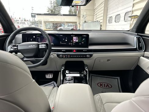 New 2026 Kia Sorento SX Prestige image 17
