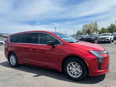 New 2027 Chrysler Pacifica Select