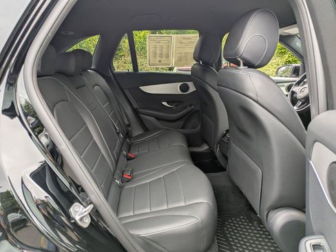 Used 2019 Mercedes-Benz GLC 300 4MATIC image 31