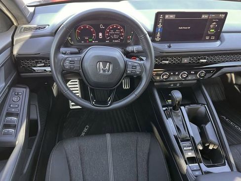 Used 2025 Honda Accord Sport image 12