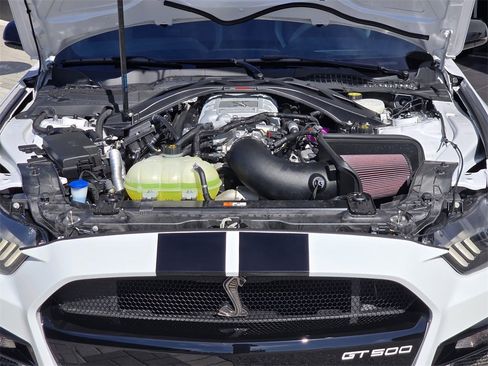 Used 2022 Ford Mustang Shelby GT500 w/ Carbon Fiber Track Pack image 12