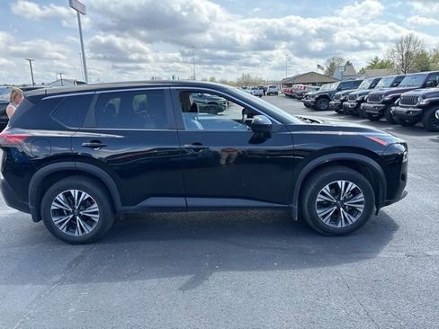 Used 2023 Nissan Rogue SV image 5