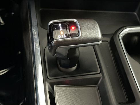 Used 2022 Chevrolet Silverado 1500 LTZ image 30