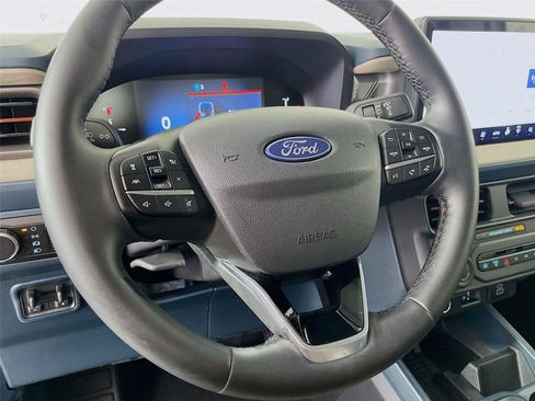 Used 2025 Ford Maverick Lariat w/ 4K Tow Package AWD/4WD image 14