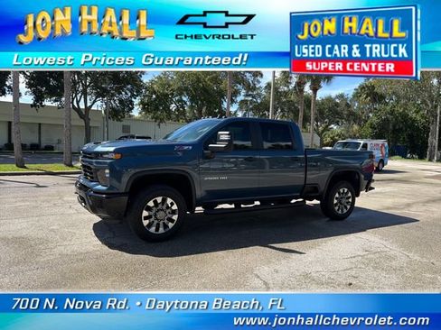 Used 2026 Chevrolet Silverado 2500 Custom w/ Custom Value Package AWD/4WD image 2