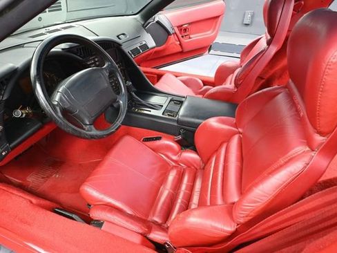 Used 1992 Chevrolet Corvette Coupe RWD image 19