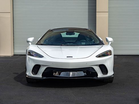 Used 2020 McLaren GT RWD image 3