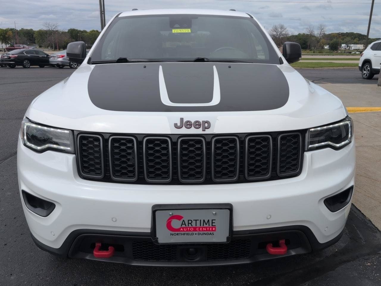 Used 2018 Jeep Grand Cherokee Trailhawk w/ Trailhawk Luxury Group AWD/4WD image 3