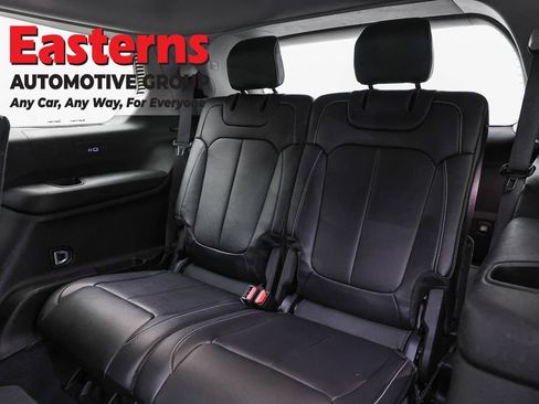 Used 2023 Jeep Grand Cherokee L Limited AWD/4WD image 28