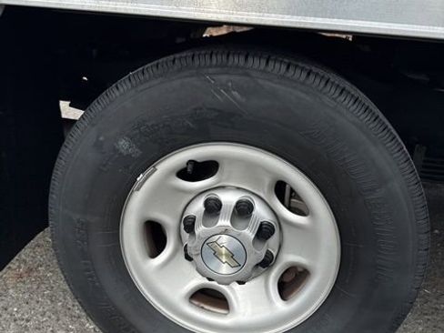 Used 2023 Chevrolet Express 3500 w/ Power Convenience Package image 13