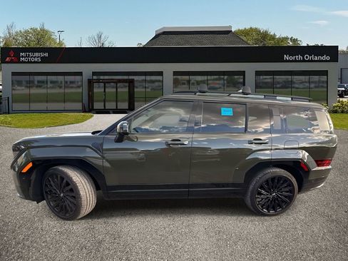 Used 2025 Hyundai Santa Fe Calligraphy image 2