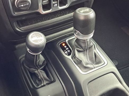 Used 2023 Jeep Wrangler Sahara image 18