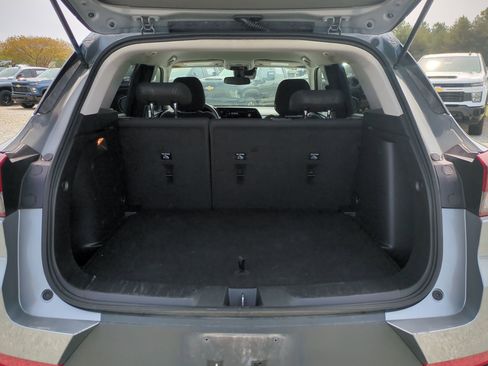 Certified 2025 Chevrolet TrailBlazer LT AWD/4WD image 35