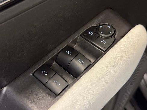 Used 2023 GMC Canyon AT4X AWD/4WD image 13