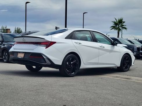 New 2026 Hyundai Elantra SEL Sport FWD image 4
