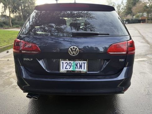 Used 2015 Volkswagen Golf TDI S image 6