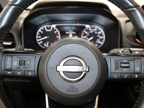 Used 2023 Nissan Rogue SL image 42