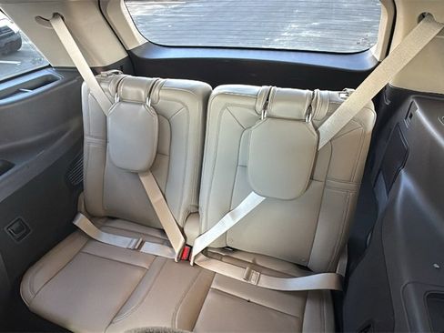 Used 2023 Lincoln Aviator Reserve image 25