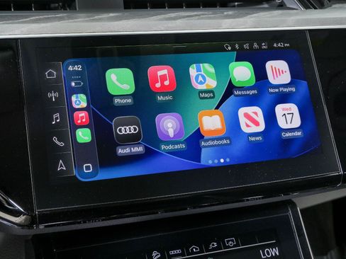 Used 2022 Audi e-tron Premium w/ Convenience Plus Package AWD/4WD image 28