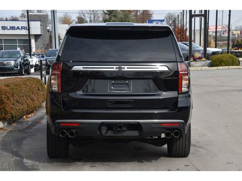Used 2021 Chevrolet Suburban High Country w/ Premium Package image 5