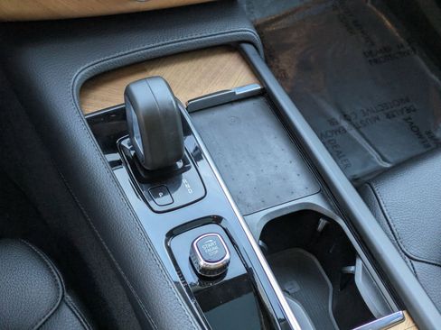 Certified 2022 Volvo XC90 T8 Inscription Expression image 24