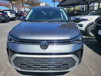Used 2025 Volkswagen Taos SE video 2