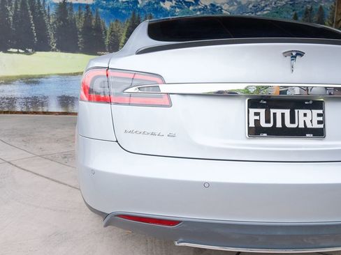 Used 2016 Tesla Model S P90D image 36