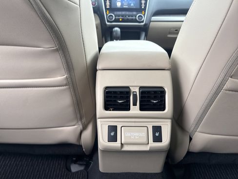 Used 2018 Subaru Outback 2.5i Limited image 13