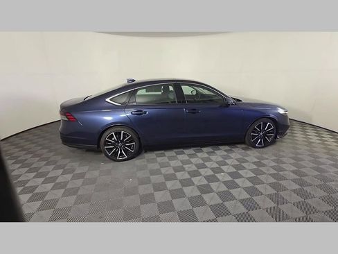 Used 2023 Honda Accord Touring image 35