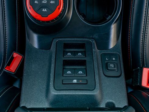 Used 2024 Ford Bronco Raptor w/ Interior Carbon Fiber Pack 6 image 29