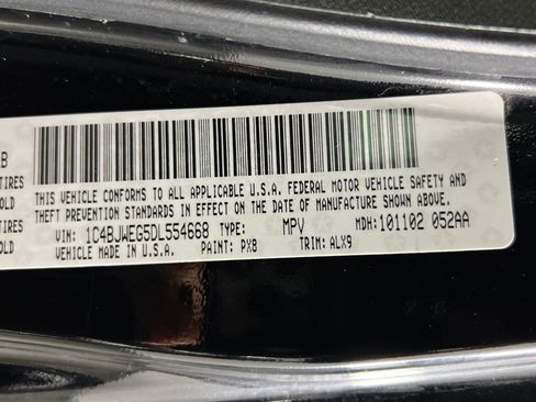 Used 2013 Jeep Wrangler Unlimited Sahara w/ Connectivity Group image 27