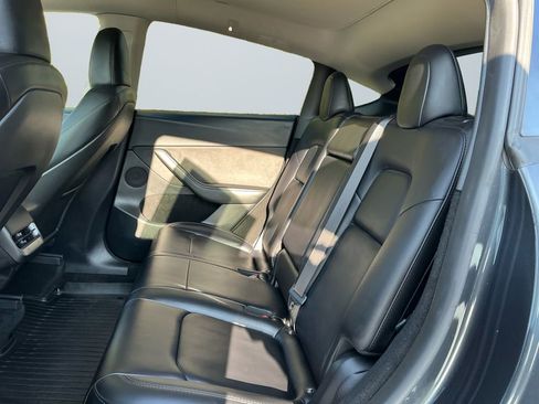 Used 2024 Tesla Model Y Long Range image 14