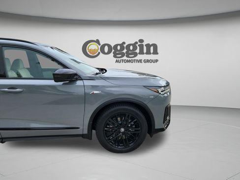 Used 2026 Acura MDX A-Spec AWD/4WD image 32