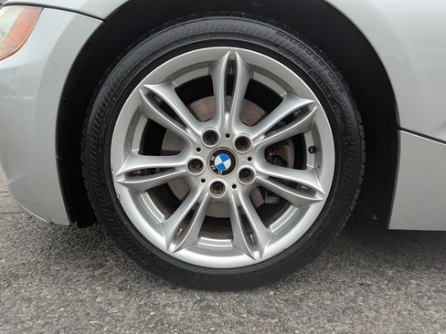 Used 2004 BMW Z4 3.0i RWD image 41