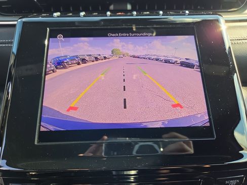 Used 2025 Jeep Grand Cherokee Laredo RWD image 23