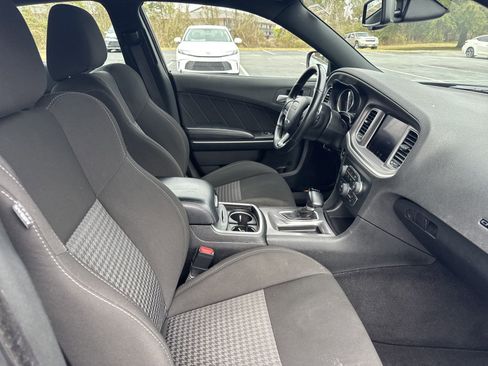Used 2022 Dodge Charger GT image 32