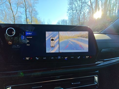 New 2026 Chevrolet Traverse Z71 w/ Driver Confidence Package image 28