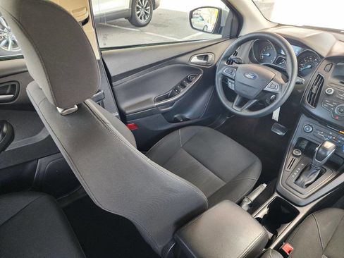 Used 2015 Ford Focus SE image 26