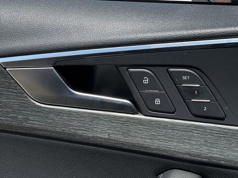 Used 2017 Audi A4 2.0T Premium Plus w/ Premium Plus Package image 21