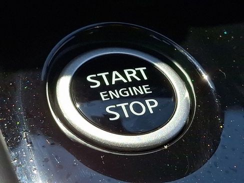 Used 2025 Nissan Versa SR w/ Trunk Package FWD image 22