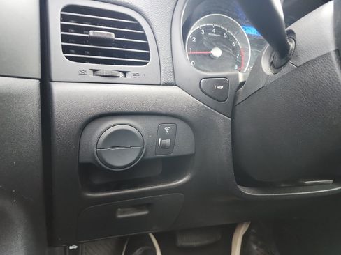 Used 2010 Hyundai Accent GS image 31