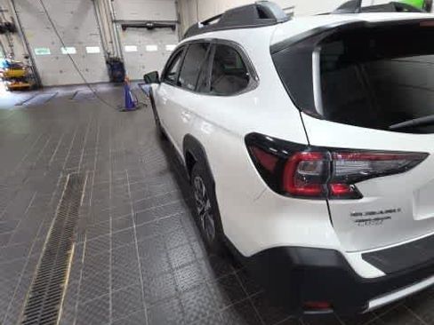 Used 2024 Subaru Outback Limited AWD/4WD image 7