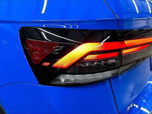 New 2026 Volkswagen Taos SE image 24