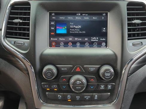 Used 2019 Jeep Grand Cherokee Laredo RWD image 14
