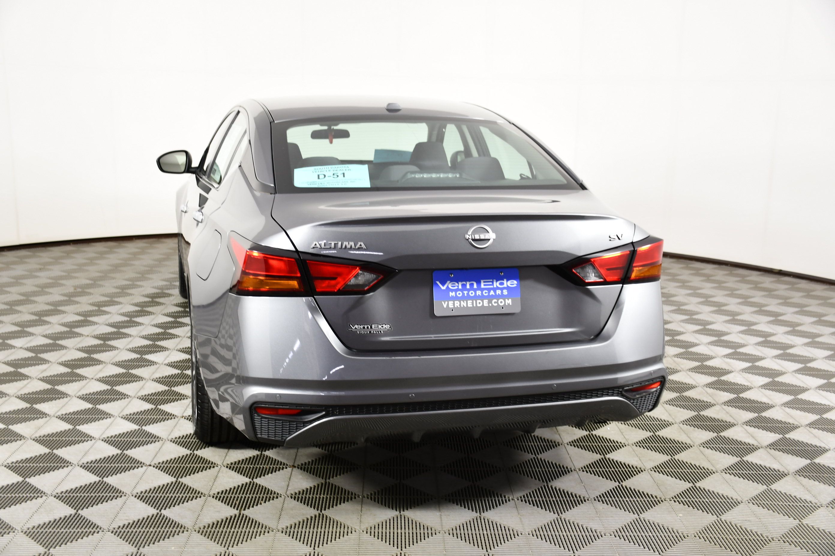 Used 2024 Nissan Altima 2.5 SV FWD image 7