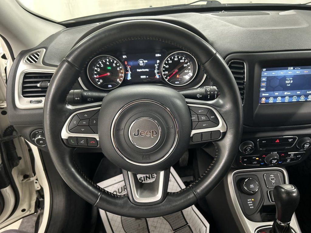 Used 2019 Jeep Compass Latitude w/ Popular Equipment Group AWD/4WD image 4