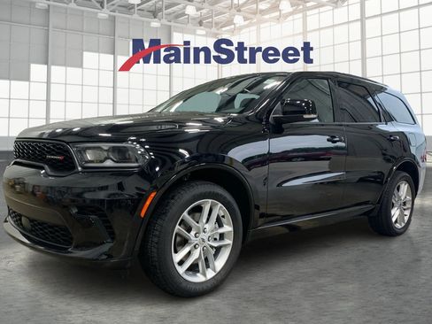 Used 2024 Dodge Durango GT image 1