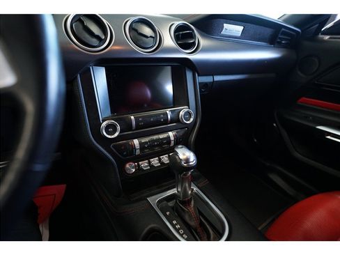 Used 2022 Ford Mustang GT RWD image 17