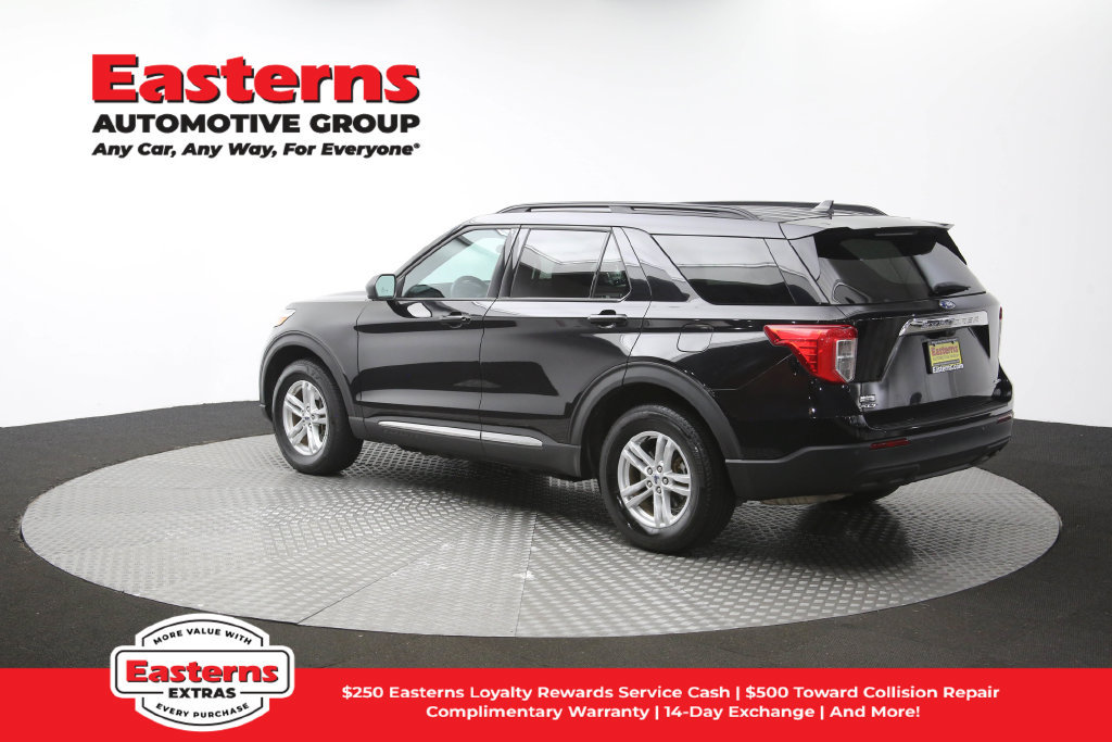 Used 2023 Ford Explorer XLT AWD/4WD image 66