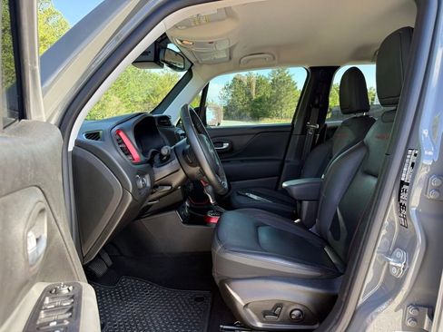 Used 2022 Jeep Renegade Trailhawk w/ Trailer Tow Group AWD/4WD image 25